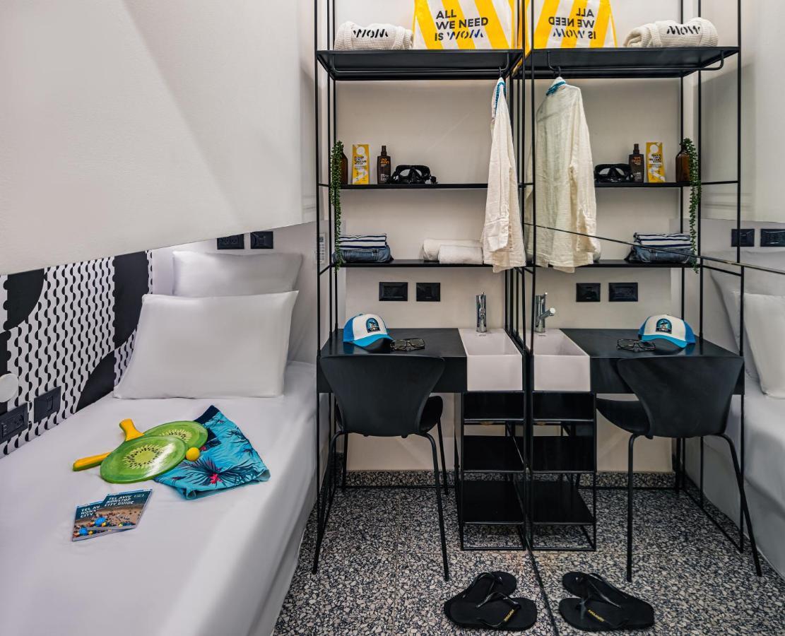Wom Beach Pod Hotel - A Member Of Brown Hotels Тель-Авив Экстерьер фото
